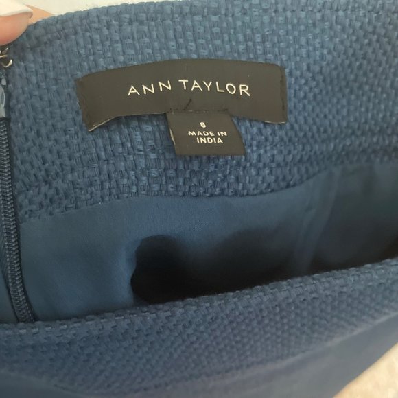 Blue Ann Taylor Skirt (Size 8) - Picture 4 of 4